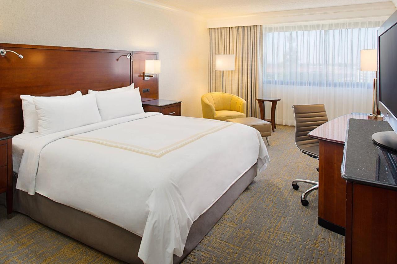 Los Angeles Marriott Burbank Airport Dış mekan fotoğraf